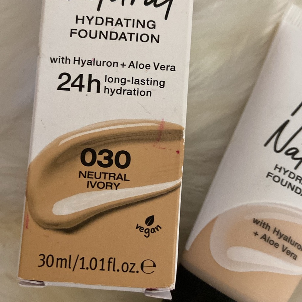 Makeup bundle 7 items - Picture 2 of 9